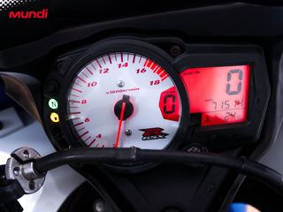 SUZUKI GSX-R 600 K7