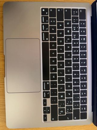 MacBook Air M2 Plata/Gris Espacial