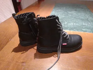 Botas Levi's Negras