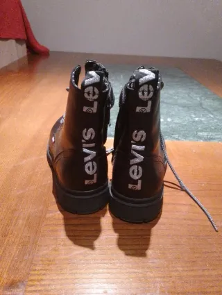 Botas Levi's Negras