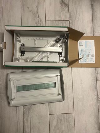 Caja de cuadro de mecanismos