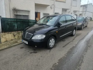 SsangYong Rodius 2012