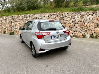 Toyota Yaris Hybrid 100H | Etiqueta ECO