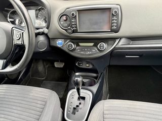 Toyota Yaris Hybrid 100H | Etiqueta ECO