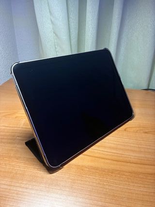 iPad 10ª Gen 64GB + Funda Negra