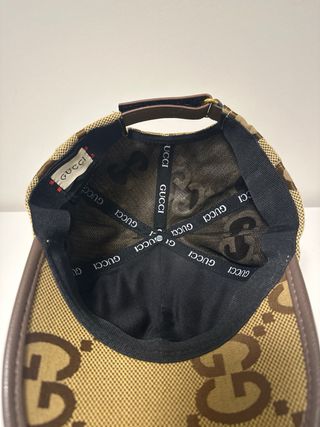 Gorra Gucci.