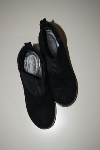 Botas pretas plataforma senhora 37