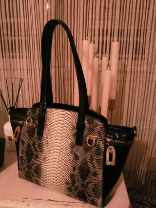 Bolso estampado piel serpiente