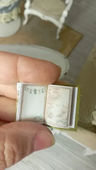 Libro miniatura 1:12 Pelle vintage