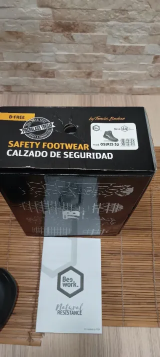 Botas de seguridad Bee Work negras y grises