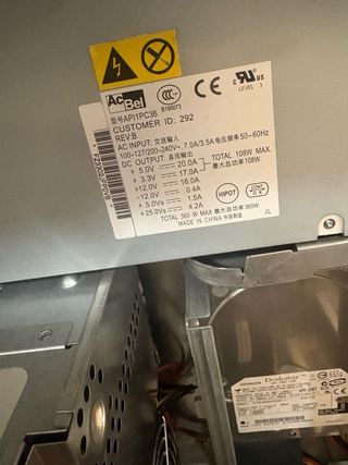 Apple Power Mac G4 + Teclado, Cables, CD, Manual