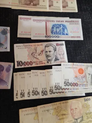 Lote de Billetes Antiguos Extranjeros