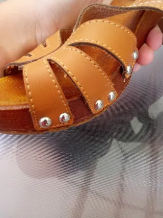 Tacones de piel color caramelo talla 39