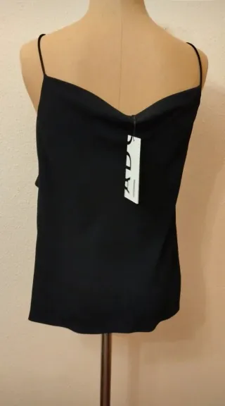 Top negro tirantes finos