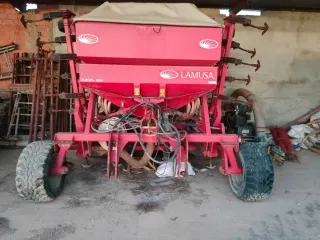 Sembradora LAMUSA Europa 2000 6m