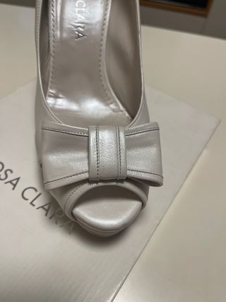 Zapatos de tacón blancos con plataforma