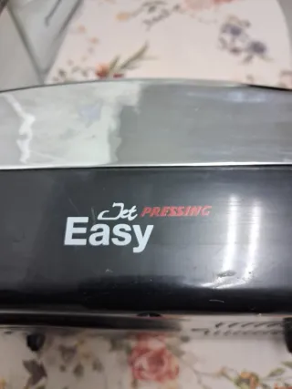 Centro de Planchado con Plancha