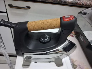 Centro de Planchado con Plancha