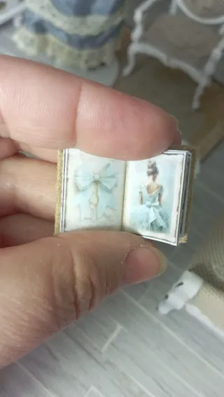 Libro miniatura 1:12 Pelle - Ballerina