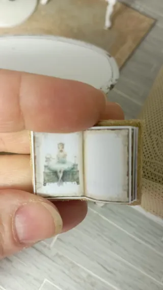 Libro miniatura 1:12 Pelle - Ballerina