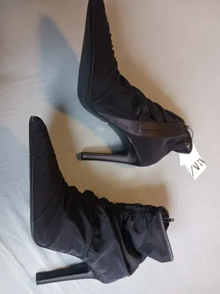 Botines Zara Tacón Malla Negro
