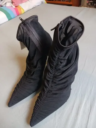 Botines Zara Tacón Malla Negro