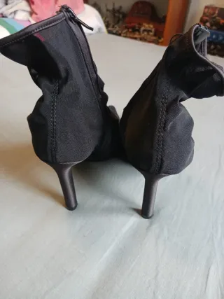 Botines Zara Tacón Malla Negro