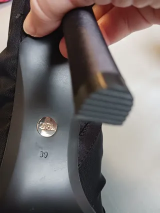 Botines Zara Tacón Malla Negro