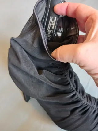 Botines Zara Tacón Malla Negro