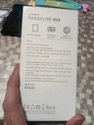 Samsung Galaxy A8 Negro + Cargador