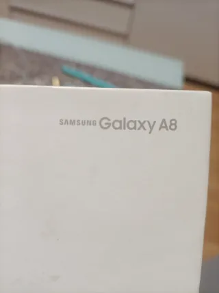 Samsung Galaxy A8 Negro + Cargador