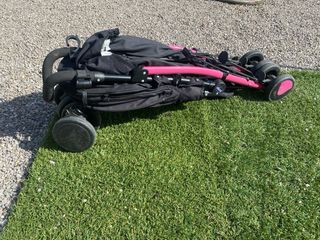 Silla de paseo Chicco rosa y negra