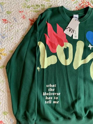 Zara crewneck dark green "abstract love" (T. M)