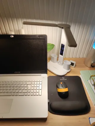 Lámpara Escritorio LED Moderna