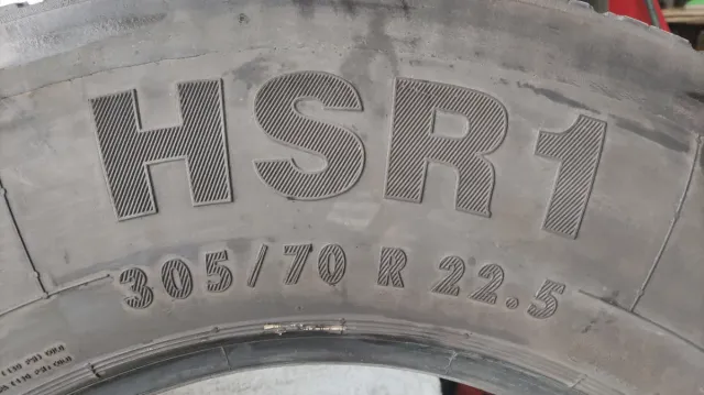 Neumático 305/70R22.5