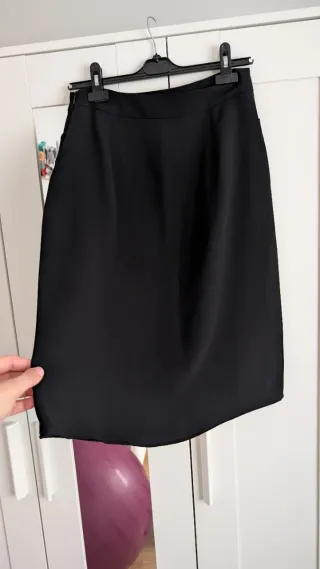 Falda negra con bolsillos business mujer M-L