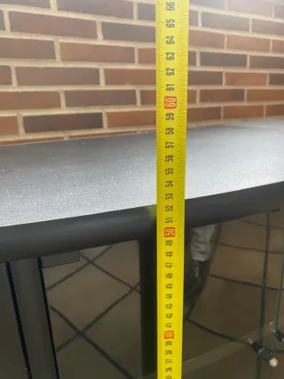 Mueble TV con ruedas y puertas de cristal