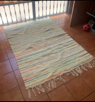 Alfombra de tela multicolor