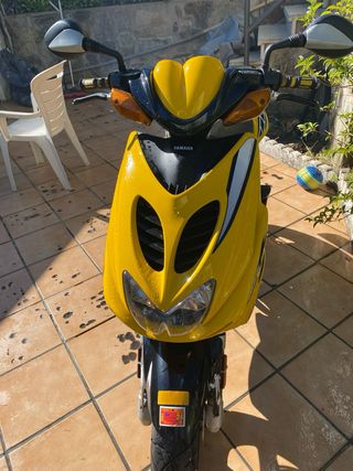 SE CAMBIA yamaha Aerox. SOLO 2500 kilometros
