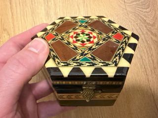 Caja joyero madera marroquíneria con espejo