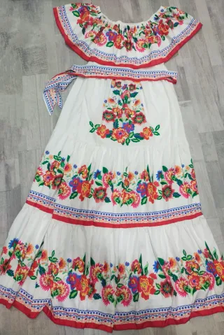 Vestido blanco estampado floral