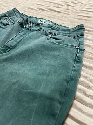 Jeans Kira skinny tiro medio verde agua T40
