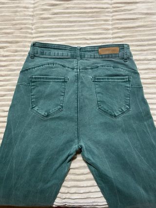 Jeans Kira skinny tiro medio verde agua T40