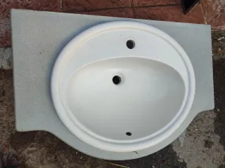 Lavabo de mármol y porcelana