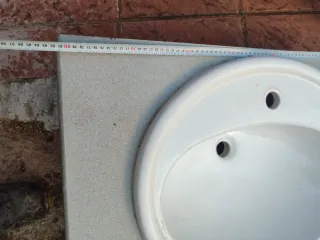 Lavabo de mármol y porcelana