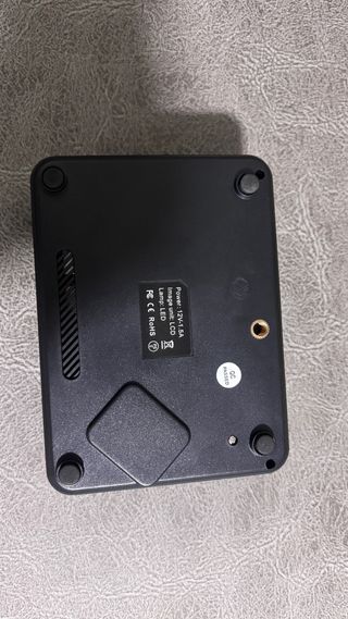 Mini Proyector LED Negro