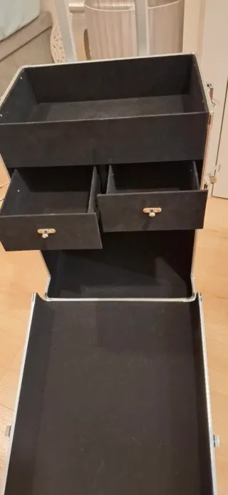 Maletín Peluquería/Maquillaje Rosa con Ruedas