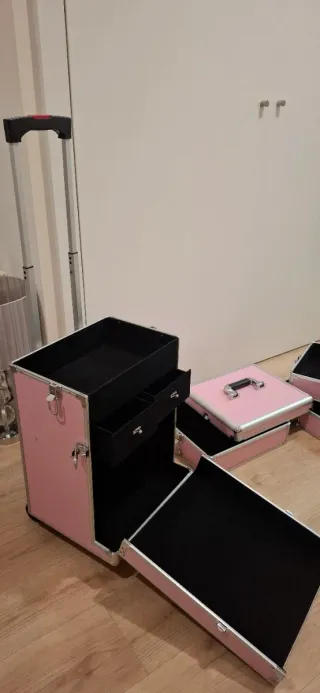 Maletín Peluquería/Maquillaje Rosa con Ruedas