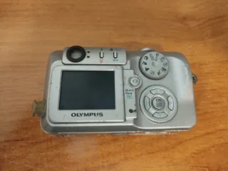 Cámara Olympus C50 Zoom Plata