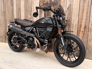 Ducati Scrambler Icon Dark